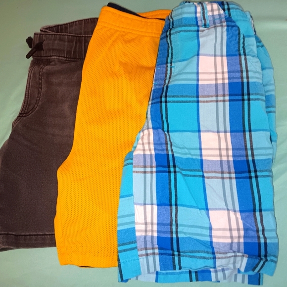 Colorful Planet Other - Boys size 6, set if 3 summer shorts